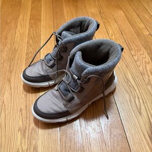 Sorel Women's Winter Boots in Brown and Gray